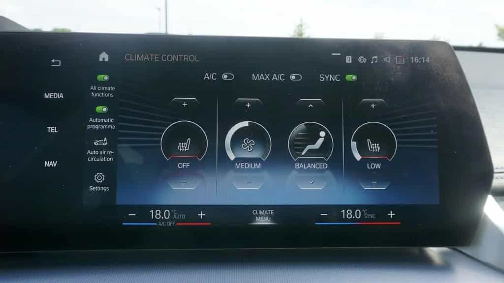 BMW X1 sDrive20i M Sportpaket Head-Up HK HiFi DAB 12/2023-photo-17