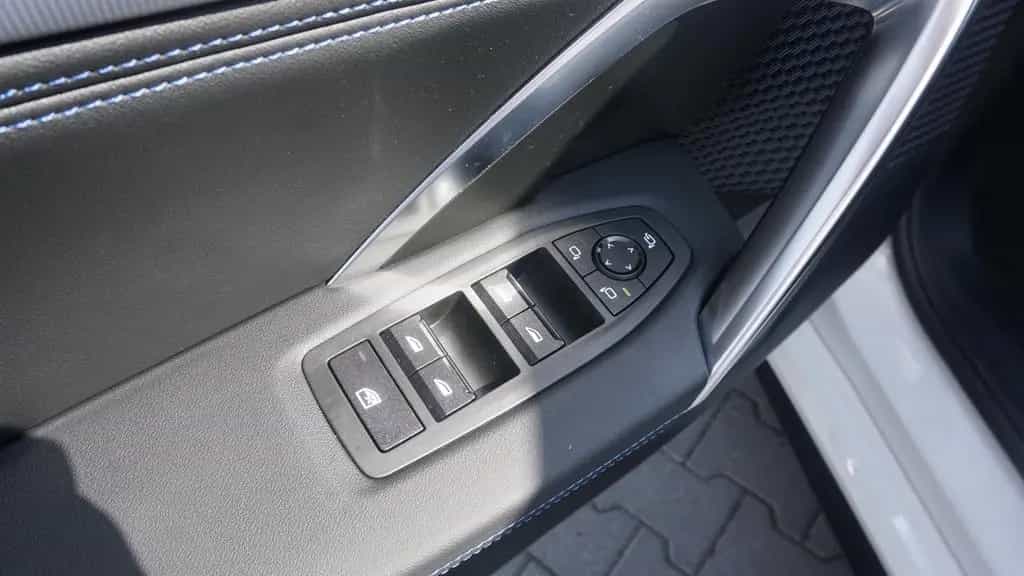 BMW X1 sDrive20i M Sportpaket Head-Up HK HiFi DAB 12/2023-photo-23