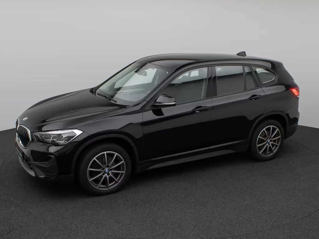 BMW X1 sD18i Parkassistent DAB Sportsitz LED 18Zoll 02/2022-photo-11