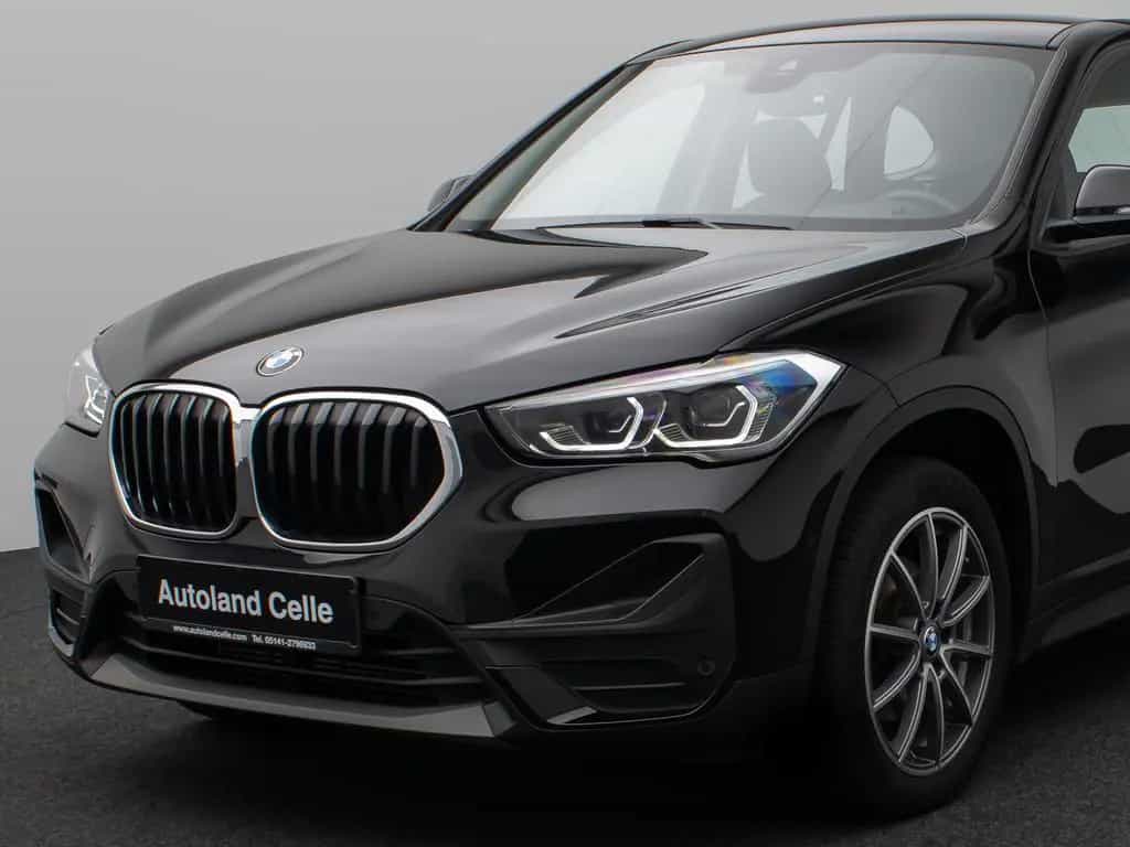 BMW X1 sD18i Parkassistent DAB Sportsitz LED 18Zoll 02/2022-photo-16