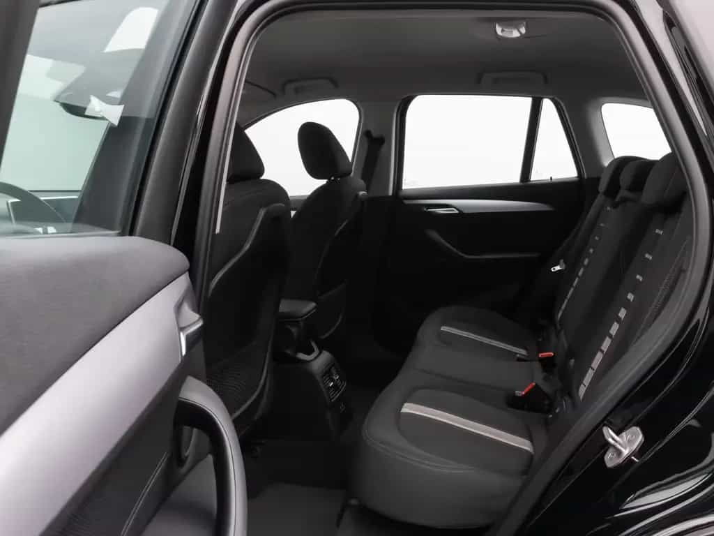 BMW X1 sD18i Parkassistent DAB Sportsitz LED 18Zoll 02/2022-photo-24