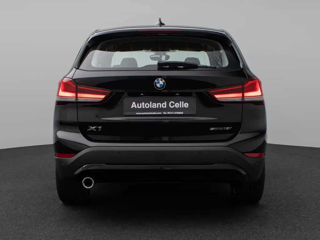 BMW X1 sD18i Parkassistent DAB Sportsitz LED 18Zoll 02/2022-photo-7