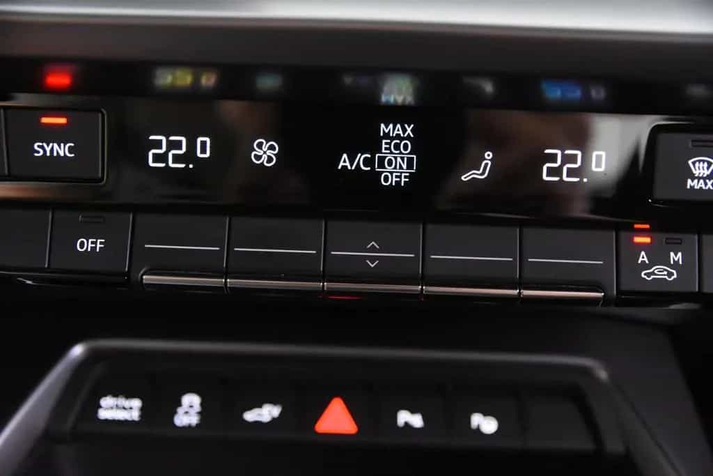 Audi A3 40 TFSI Sportback *1.Hand*Navi*Park ass.* 07/2023-photo-11
