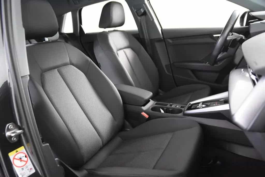 Audi A3 40 TFSI Sportback *1.Hand*Navi*Park ass.* 07/2023-photo-2