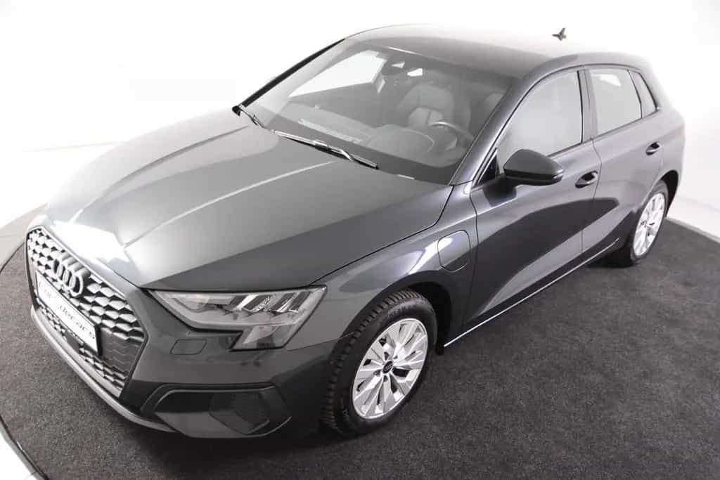 Audi A3 40 TFSI Sportback *1.Hand*Navi*Park ass.* 07/2023-photo-3