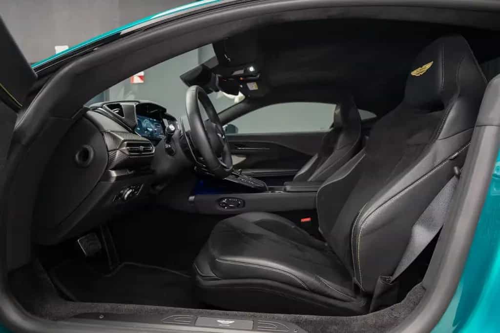 Aston Martin V8 Vantage 07/2024-photo-12