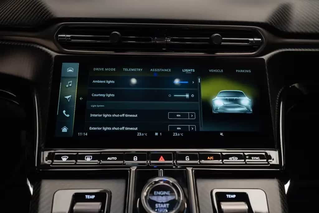 Aston Martin V8 Vantage 07/2024-photo-22
