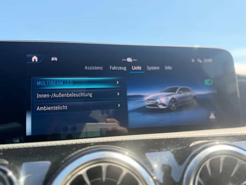 Mercedes-Benz A 200 AMG/Pano/360°Kamera/Memory/Head-Up/Spur/ 05/2023-photo-29