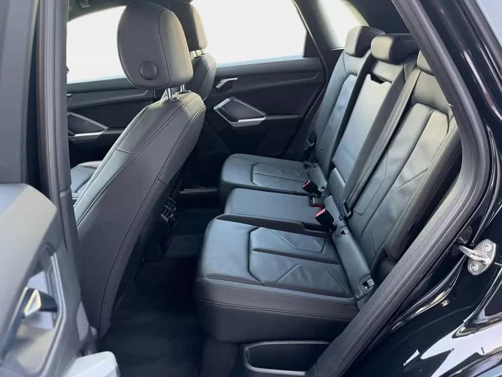 Audi Q3 35 1.5 TFSI S LINE Leder Kamera elektr. AH... 12/2023-photo-14