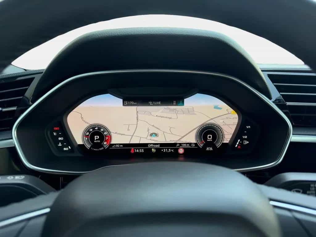Audi Q3 35 1.5 TFSI S LINE Leder Kamera elektr. AH... 12/2023-photo-17