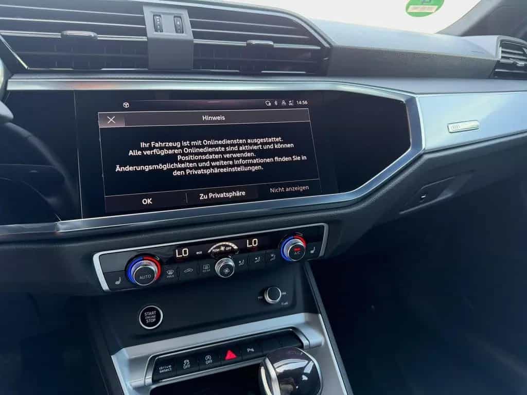 Audi Q3 35 1.5 TFSI S LINE Leder Kamera elektr. AH... 12/2023-photo-24