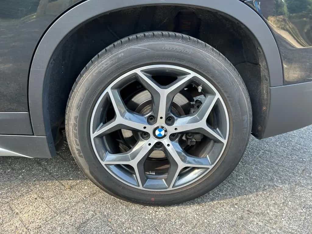 BMW X1 xDrive 20 i xLine/Pano/HUD/LED/Ahk !! 08/2017-photo-15