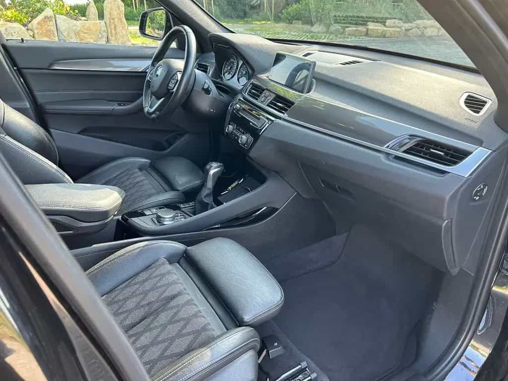 BMW X1 xDrive 20 i xLine/Pano/HUD/LED/Ahk !! 08/2017-photo-17