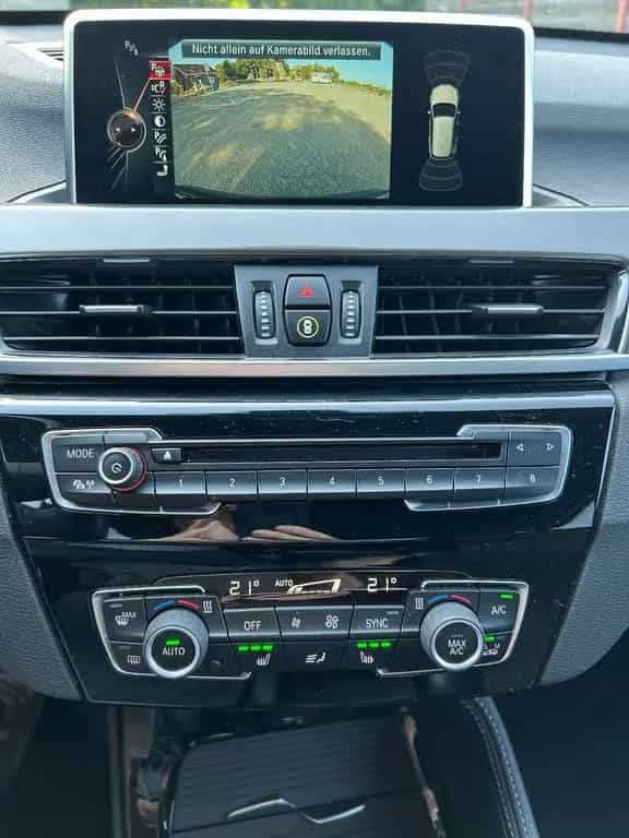 BMW X1 xDrive 20 i xLine/Pano/HUD/LED/Ahk !! 08/2017-photo-26