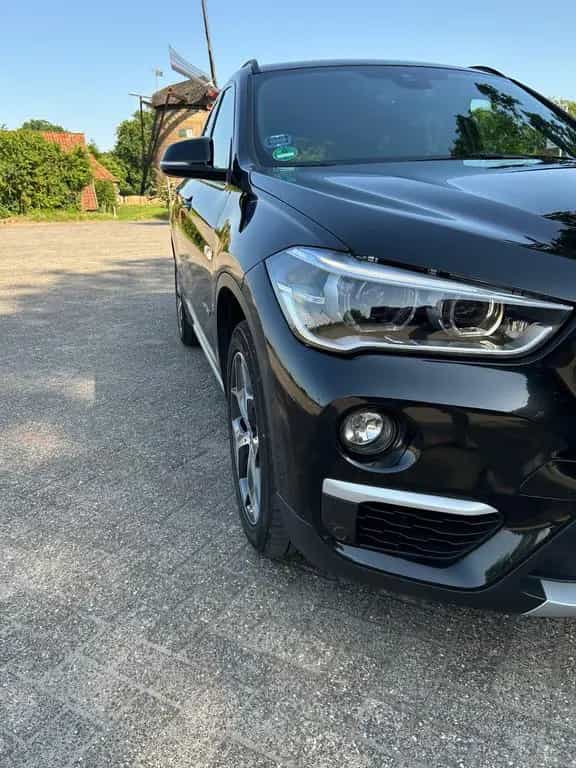 BMW X1 xDrive 20 i xLine/Pano/HUD/LED/Ahk !! 08/2017-photo-6