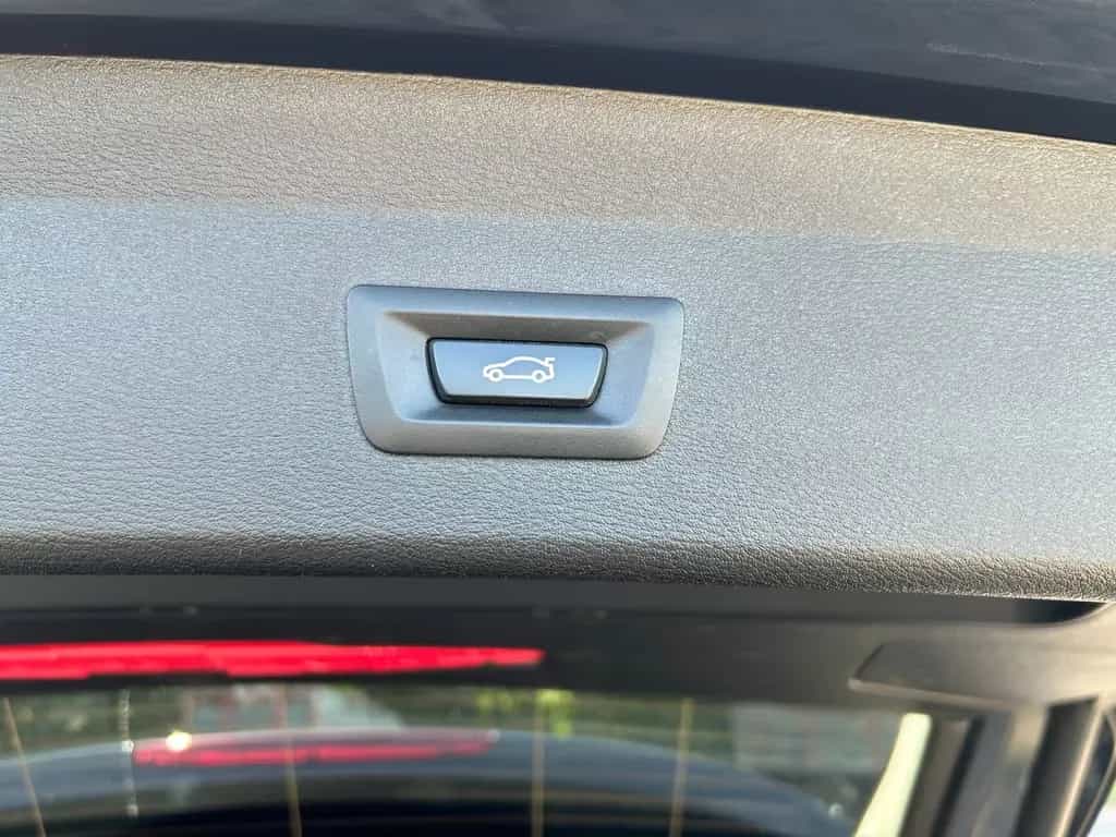 BMW X1 xDrive 20 i xLine/Pano/HUD/LED/Ahk !! 08/2017-photo-8