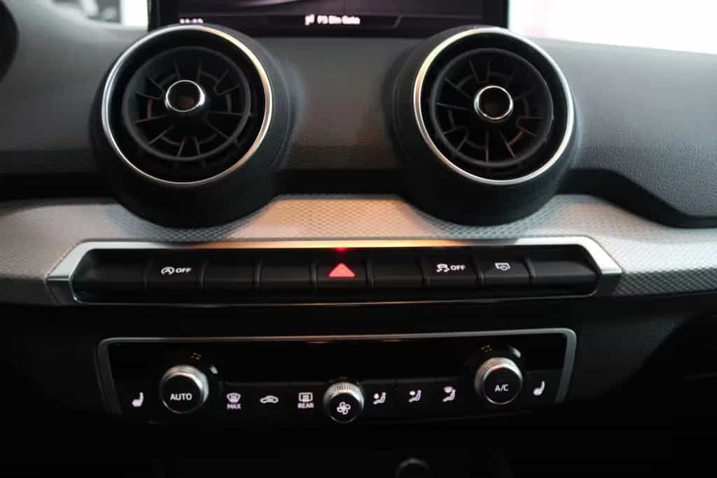 Audi Q2 35 TFSI NAVI CARPLAY 12/2022-photo-26