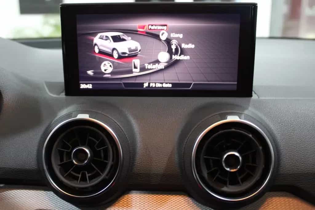 Audi Q2 35 TFSI NAVI CARPLAY 12/2022-photo-30