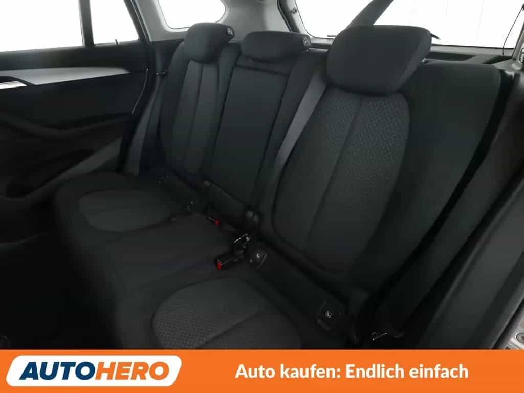 BMW X1 sDrive 20i Advantage Aut.*NAVI*TEMPO*PDC*SHZ*ALU 01/2019-photo-13