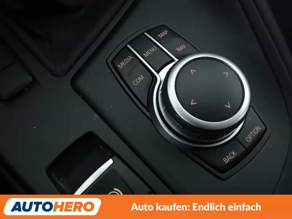 BMW X1 sDrive 20i Advantage Aut.*NAVI*TEMPO*PDC*SHZ*ALU 01/2019-photo-26