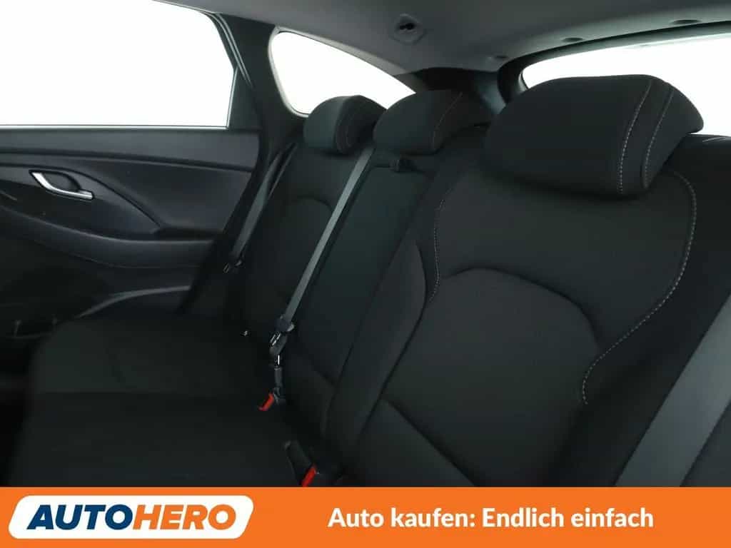 Hyundai i30 1.4 TGDI YES! Plus Aut.*NAV*LED*TEMPO*CAM* 11/2019-photo-13