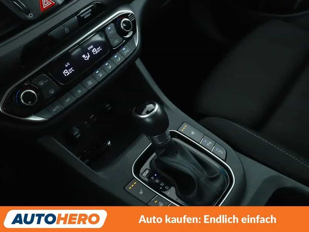 Hyundai i30 1.4 TGDI YES! Plus Aut.*NAV*LED*TEMPO*CAM* 11/2019-photo-24