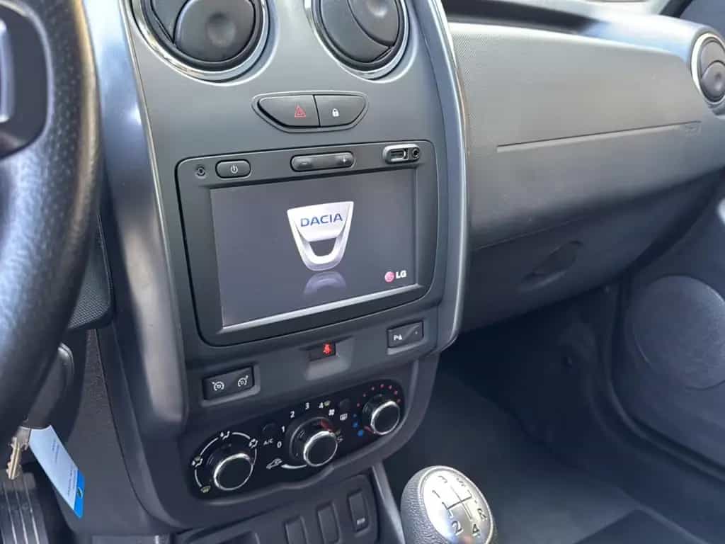 Dacia Duster I Prestige 4x2 *Navi-AHK-SHZ-Leder* 04/2015-photo-15