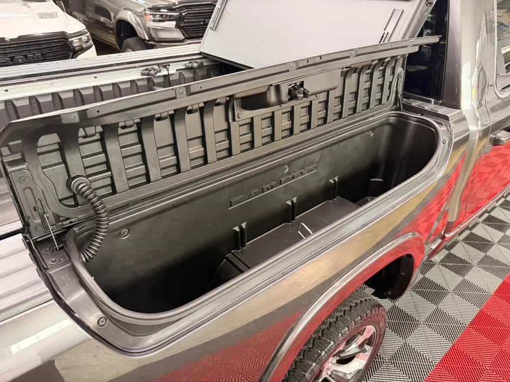 Dodge RAM 1500 5.7 HEMI 4X4 LIMITED Pano 360° RAM-BOX 10/2022-photo-38