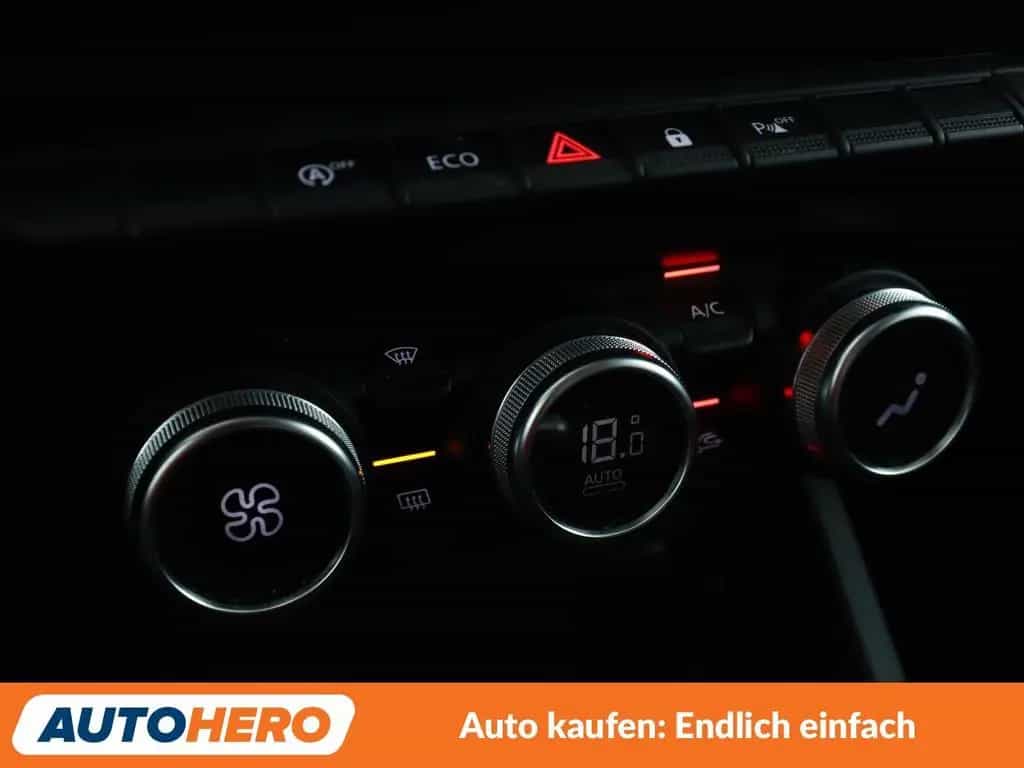 Dacia Duster 1.6 SCe Prestige *NAVI*CAM*TEMPO*SHZ*ALU* 12/2019-photo-24