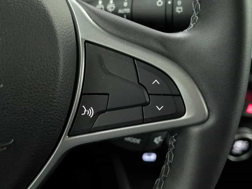 Dacia Duster 1.3 TCe 150 EDC Extreme AHK Allwetter 12/2023-photo-29