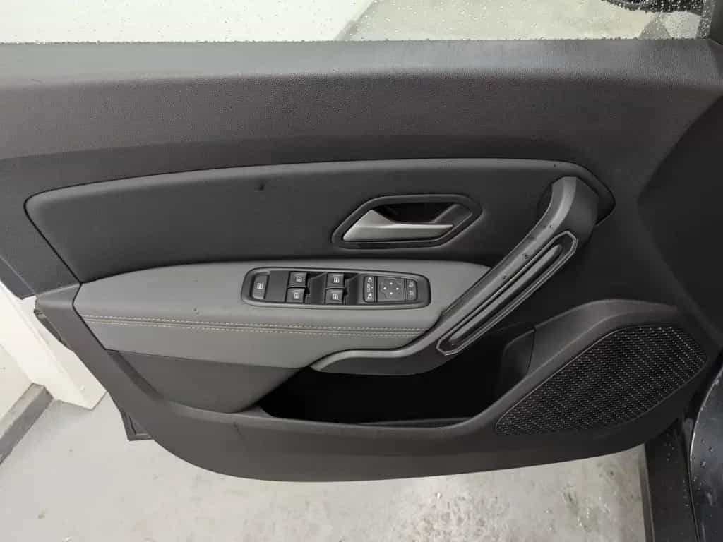 Dacia Duster 1.3 TCe 150 EDC Extreme AHK Allwetter 12/2023-photo-34