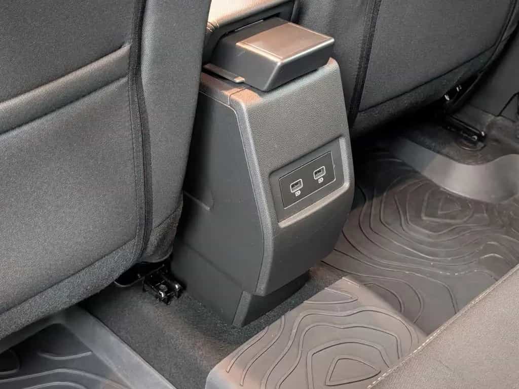 Dacia Duster 1.3 TCe 150 EDC Extreme AHK Allwetter 12/2023-photo-9