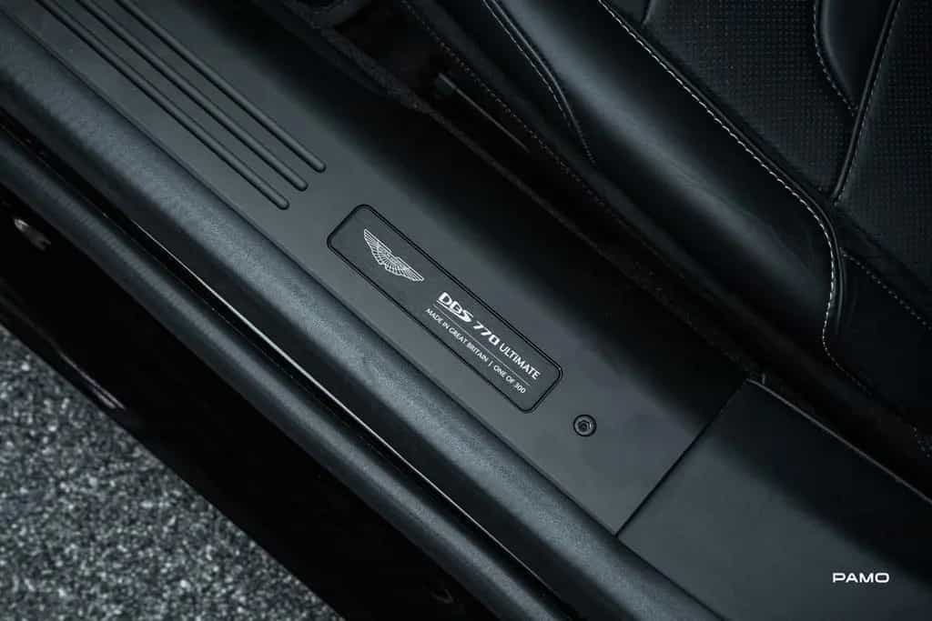 Aston Martin DBS | 1/300, Carbon, Titanium 02/2024-photo-11