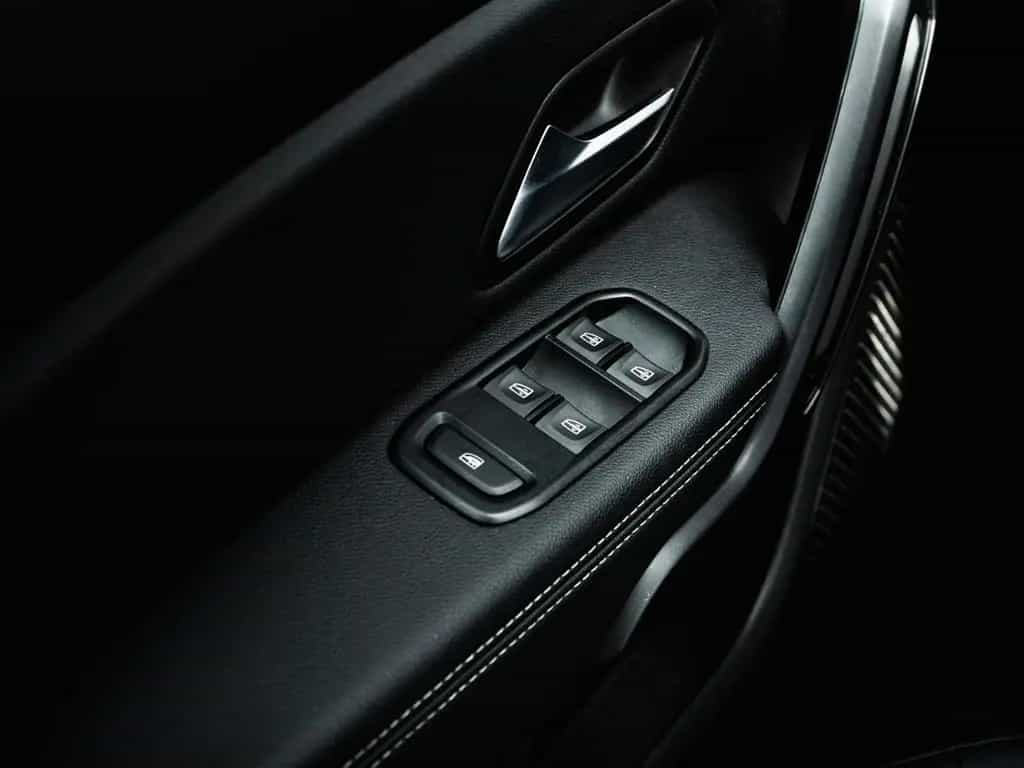 Dacia Duster II Prestige Automatik Leder 11/2022-photo-19