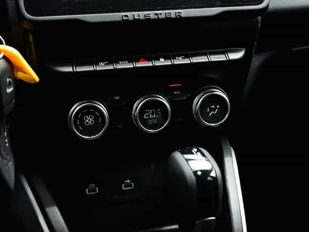 Dacia Duster II Prestige Automatik Leder 11/2022-photo-25