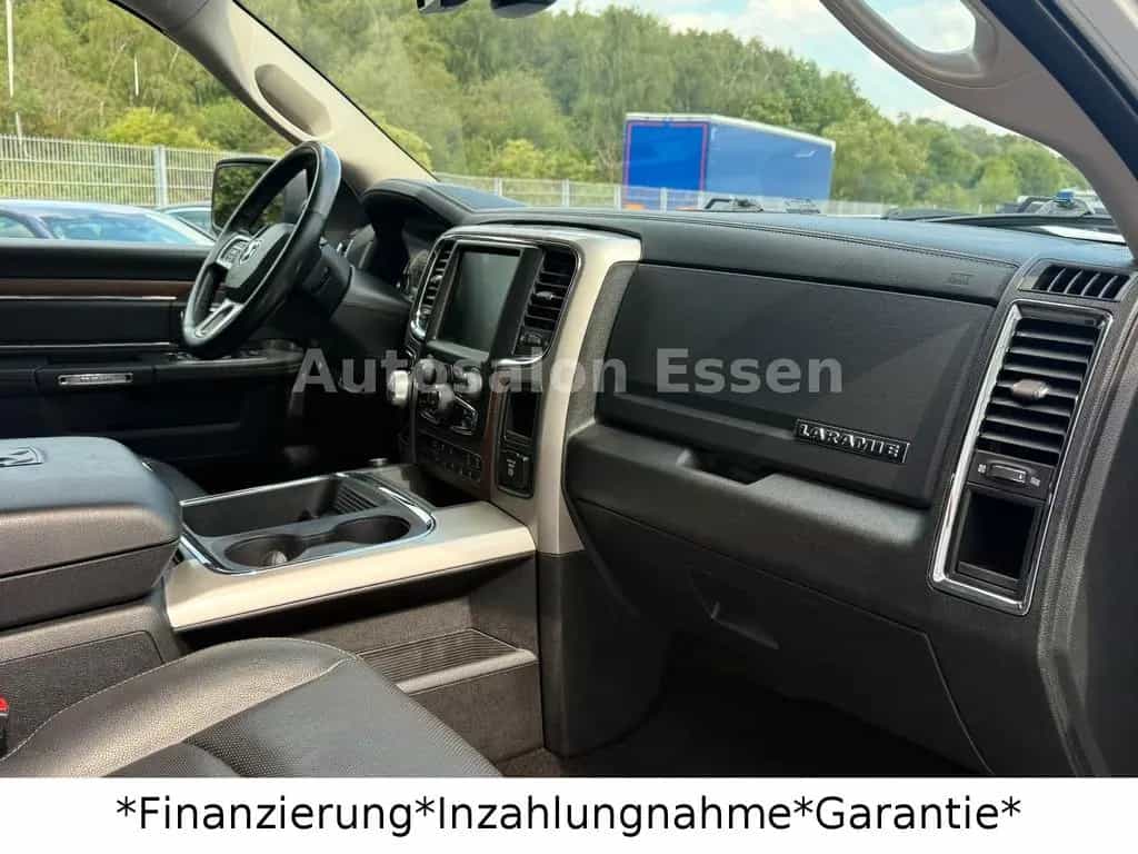 Dodge RAM 1500 5.7 V8 4x4 Laramie*Deutsch*1 Hand*LPG 05/2018-photo-29