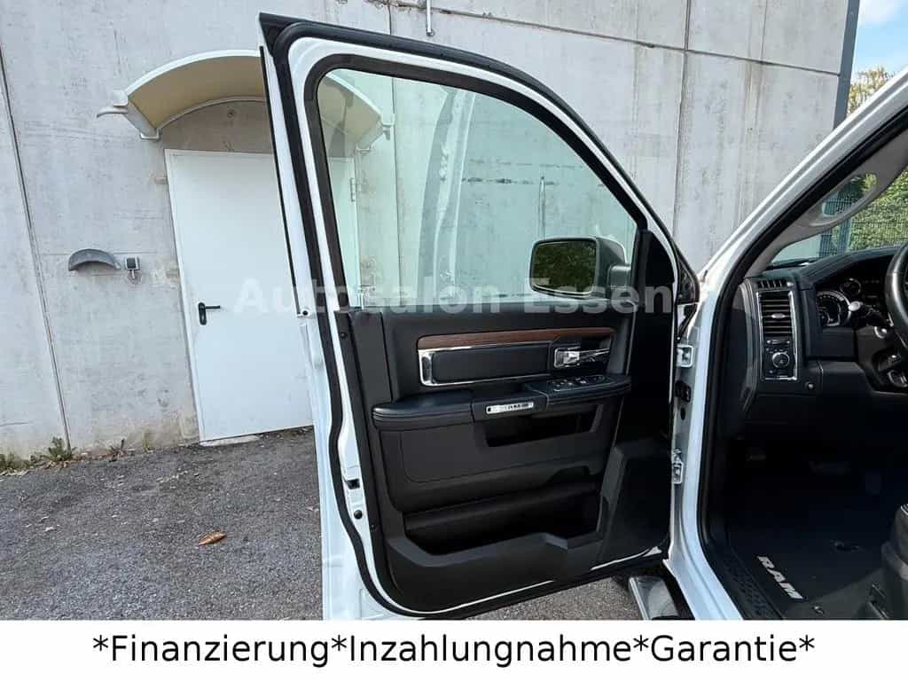 Dodge RAM 1500 5.7 V8 4x4 Laramie*Deutsch*1 Hand*LPG 05/2018-photo-35