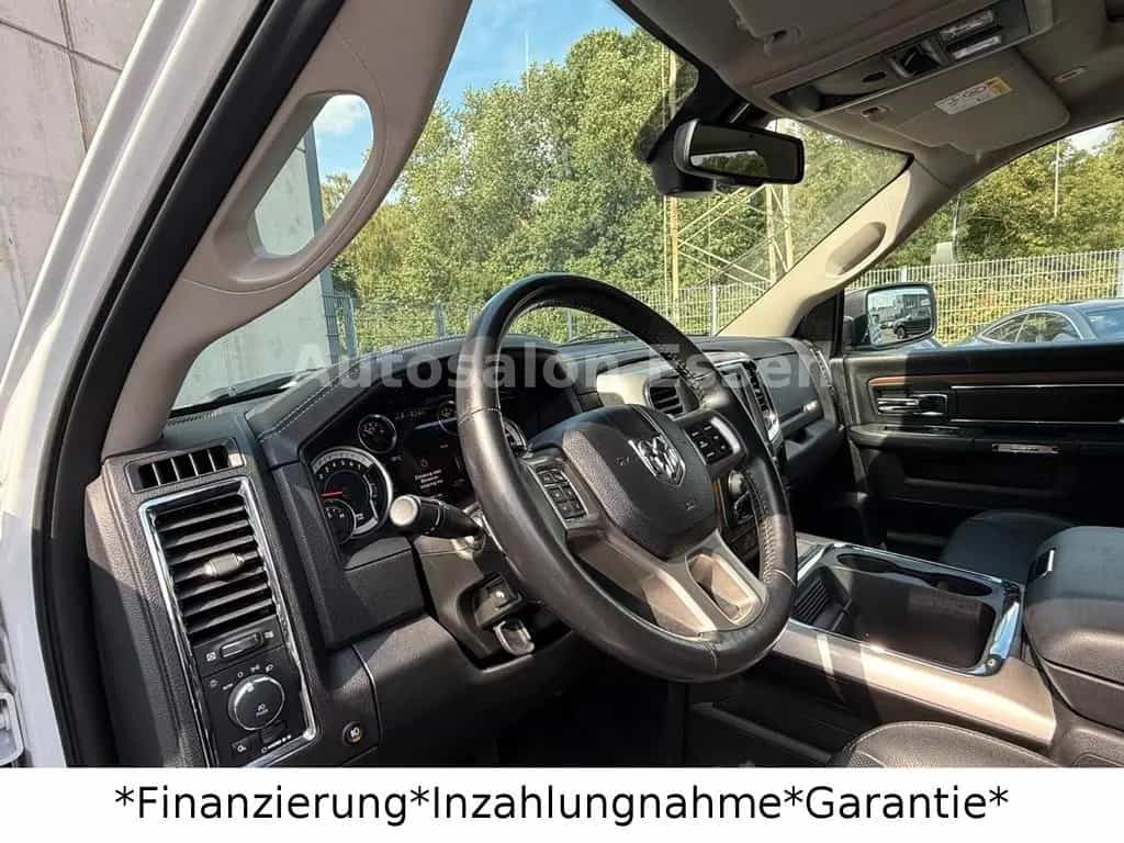 Dodge RAM 1500 5.7 V8 4x4 Laramie*Deutsch*1 Hand*LPG 05/2018-photo-37