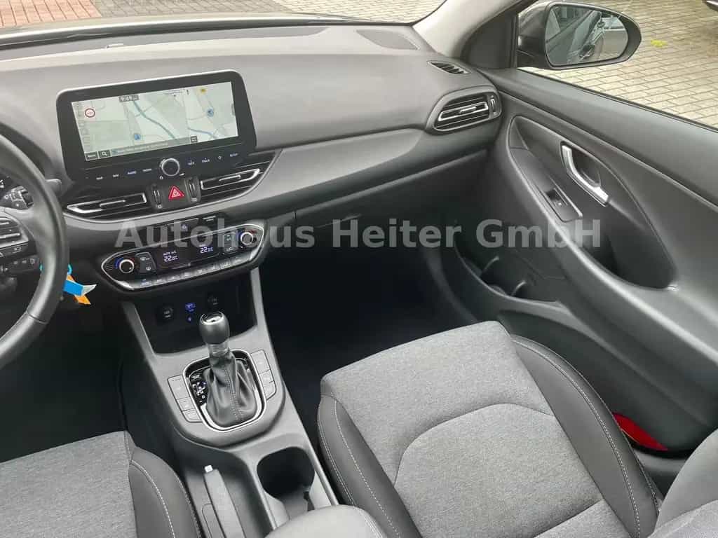 Hyundai i30 1.5 T-GDI Trend MHEV/ Automatik+Navi+Kamera 05/2024-photo-13