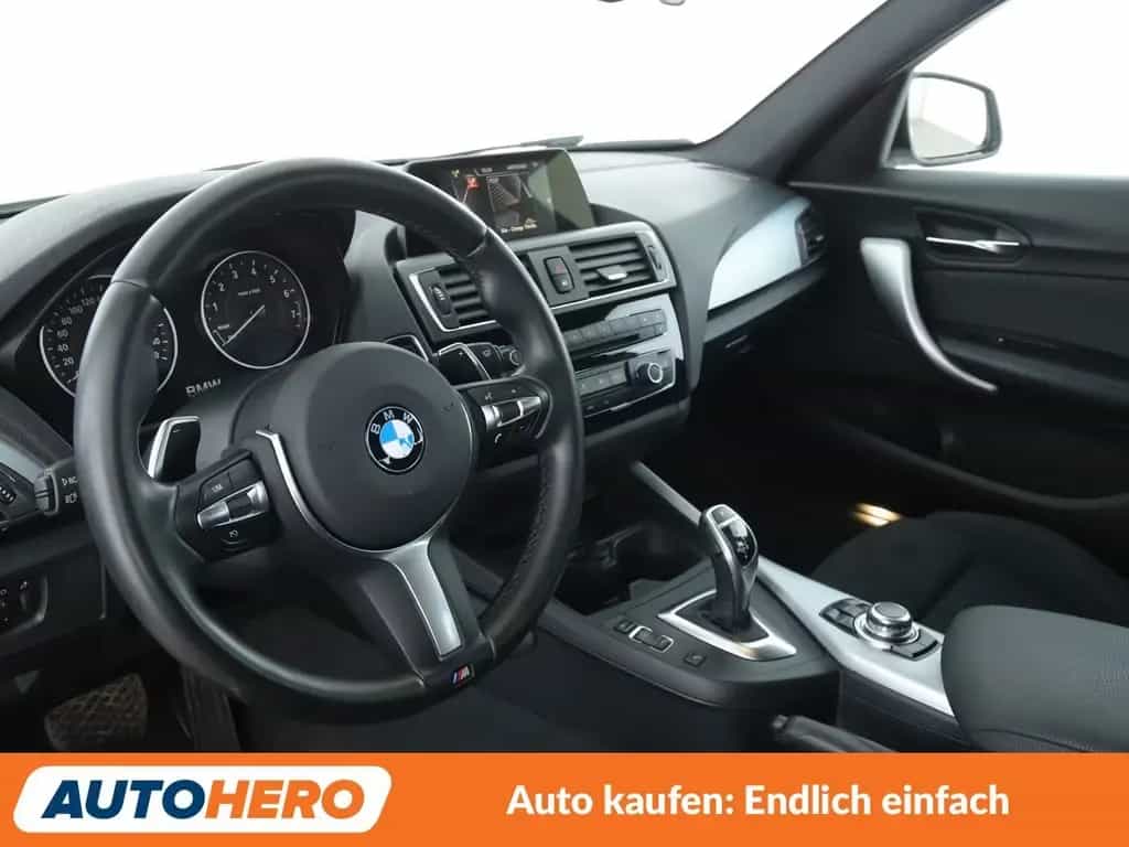 BMW 125 1er 125i M Sport Aut.*NAVI*TEMPO*PDC*SHZ*KLIMA* 02/2017-photo-10