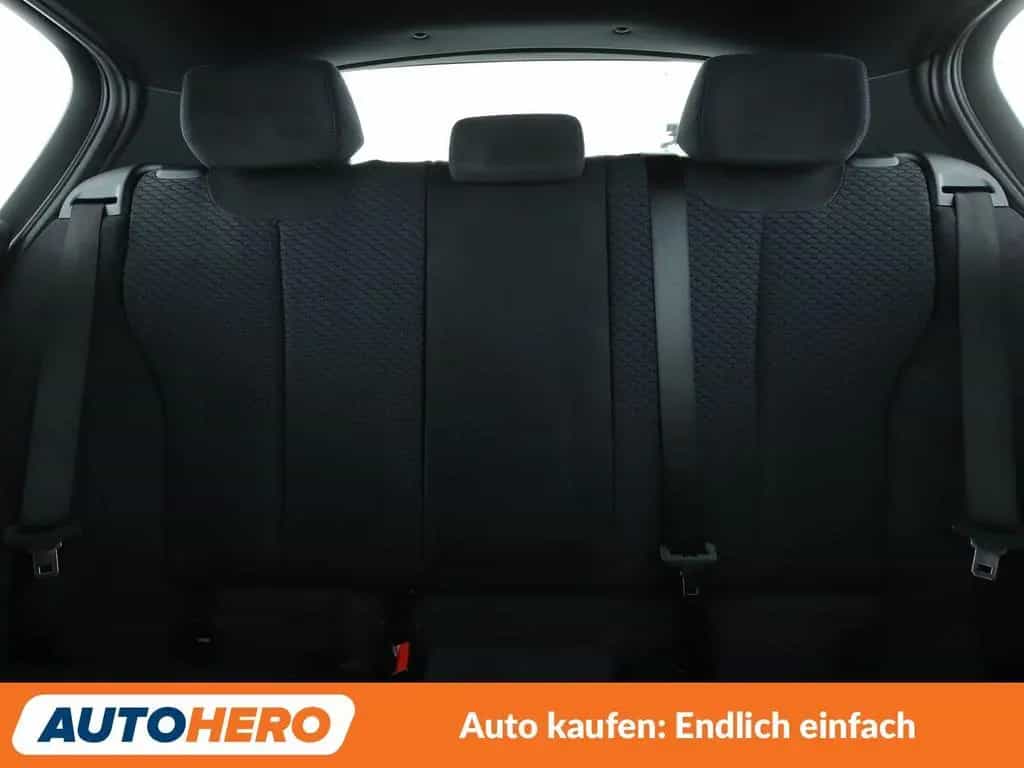 BMW 125 1er 125i M Sport Aut.*NAVI*TEMPO*PDC*SHZ*KLIMA* 02/2017-photo-15