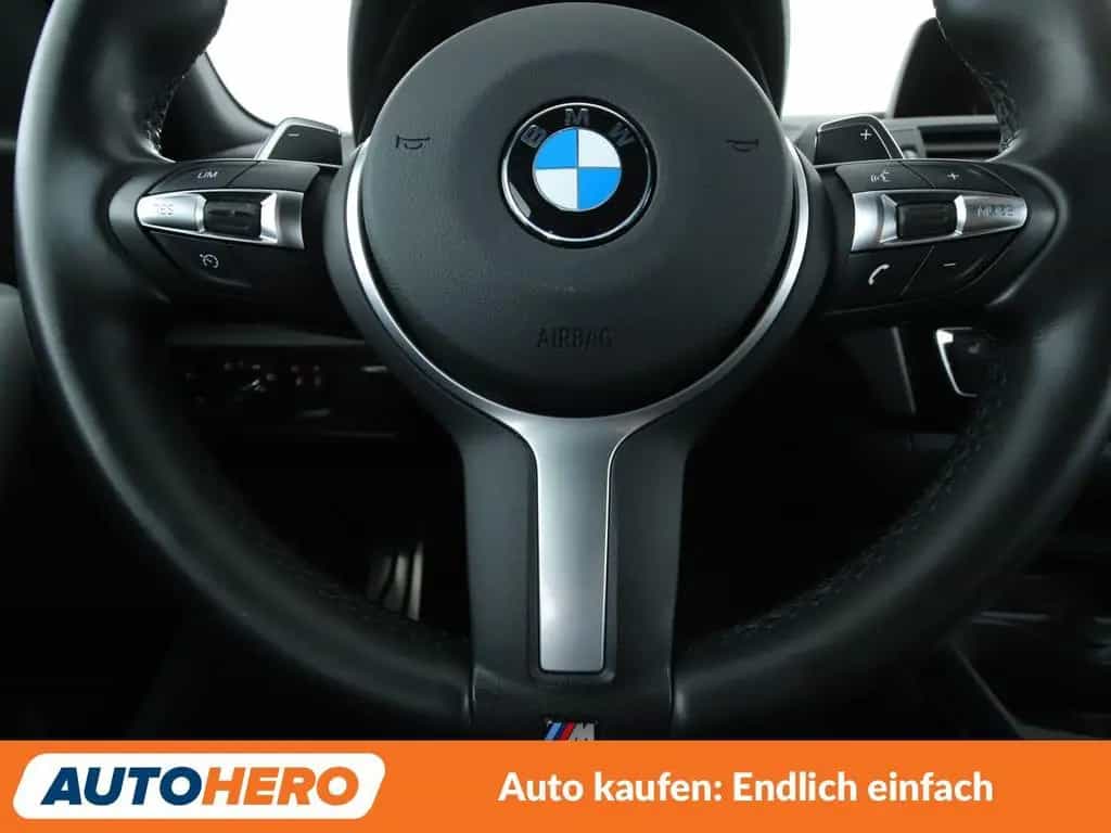 BMW 125 1er 125i M Sport Aut.*NAVI*TEMPO*PDC*SHZ*KLIMA* 02/2017-photo-23