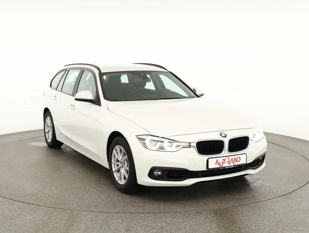 BMW 318 i Touring Aut. LED Navi Sitzheizung Tempomat 11/2018-photo-7
