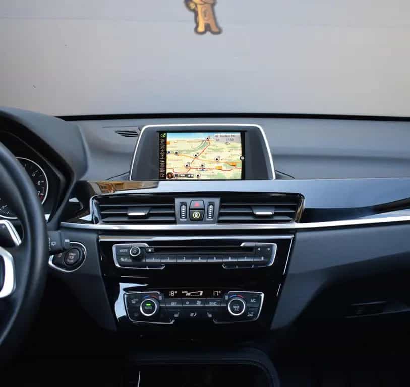 BMW X1 xDrive 20i /SPORT-LINE/AUTOMATIK/SHZ/AHK/NAVI 05/2016-photo-18