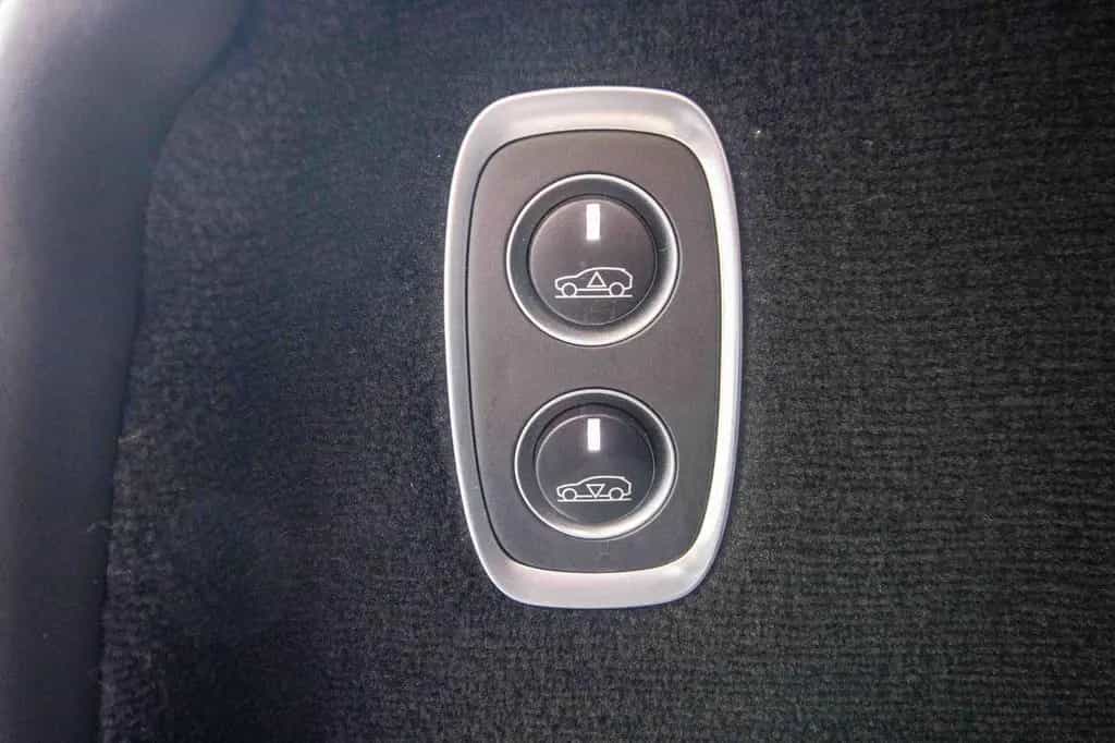 Aston Martin DBX 1 OWNER*14m ASTON WARRANTY*FULL SERVICE BOOK 07/2021-photo-21