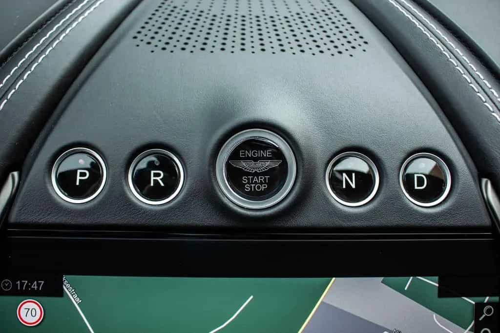 Aston Martin DBX 1 OWNER*14m ASTON WARRANTY*FULL SERVICE BOOK 07/2021-photo-35