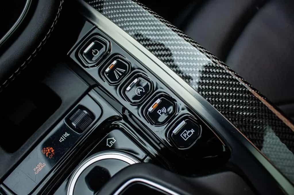 Aston Martin DBX 1 OWNER*14m ASTON WARRANTY*FULL SERVICE BOOK 07/2021-photo-38
