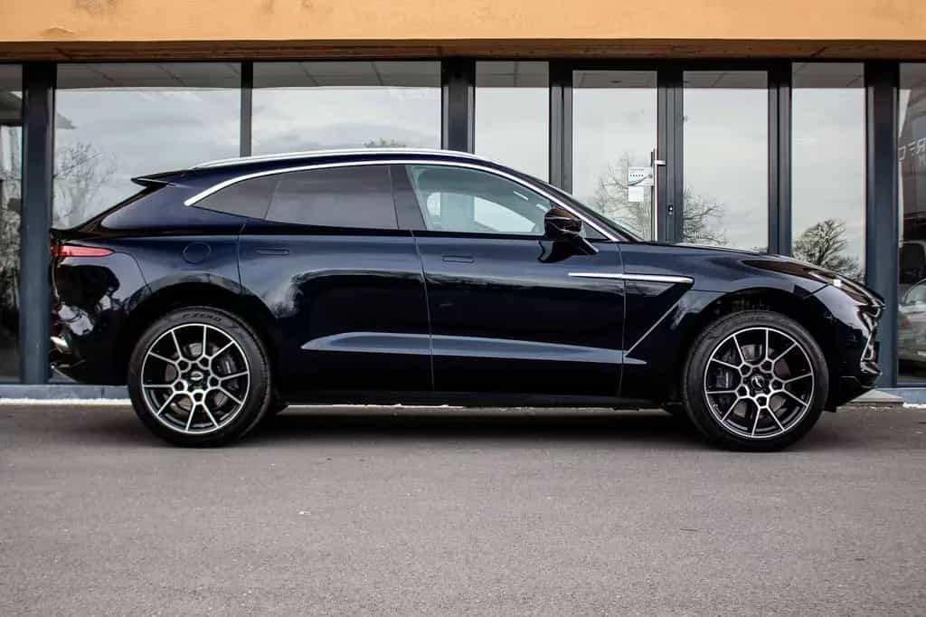 Aston Martin DBX 1 OWNER*14m ASTON WARRANTY*FULL SERVICE BOOK 07/2021-photo-4