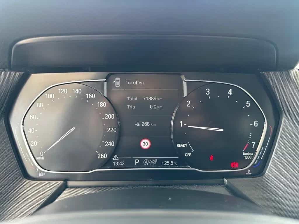 BMW 118 i Luxury Line/Tempomat/Navi/249€Finanzierung 11/2019-photo-16