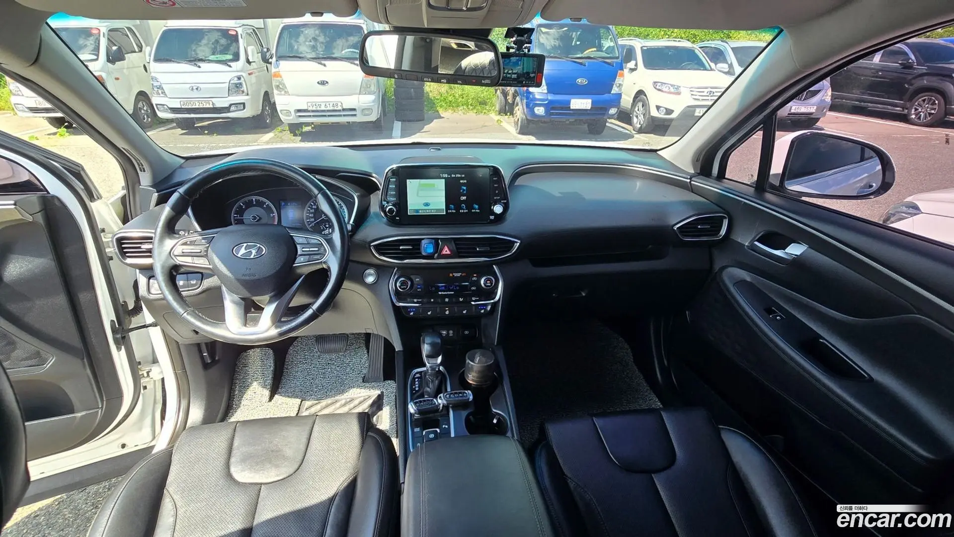 Main__Slider__Photo:Santafe Hyundai 2019.10-1